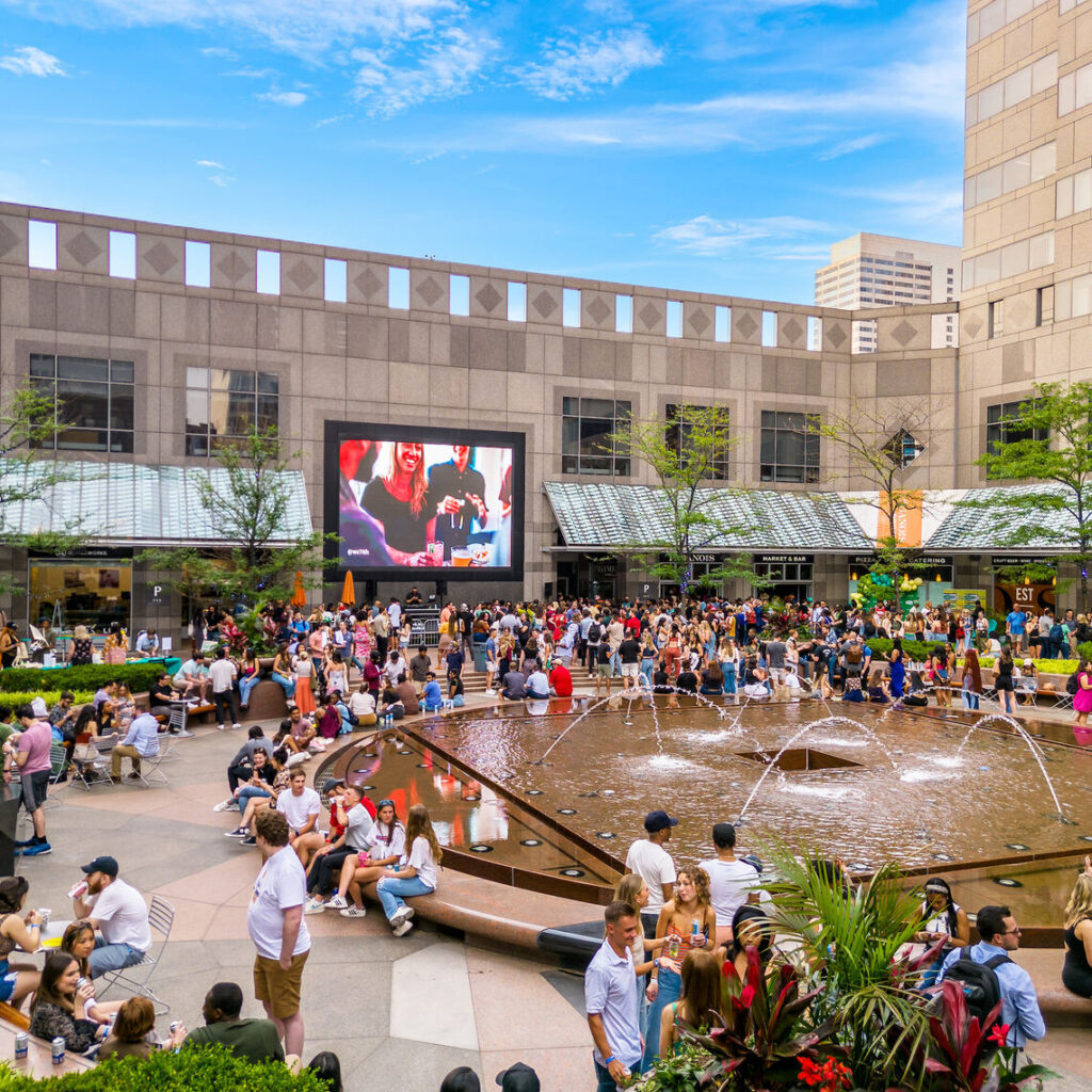 Summertime Spritzes: Outdoor Bars in Center City Philadelphia